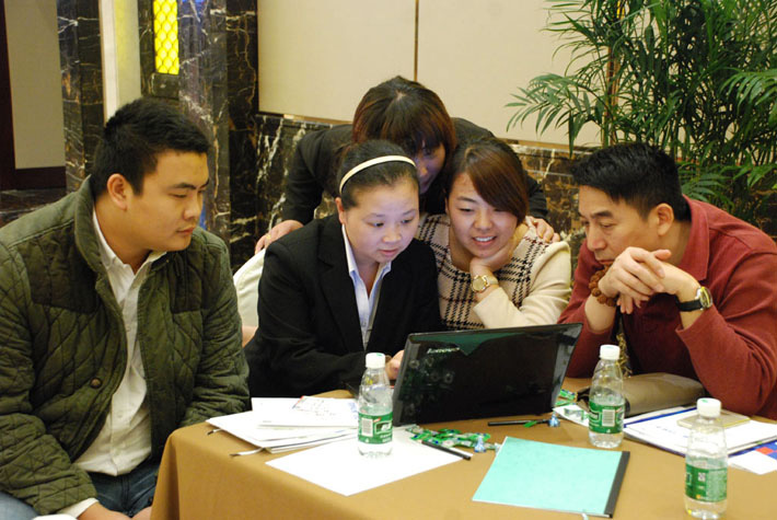 高瞻遠(yuǎn)矚，移攬?zhí)煜? 2014年百度移動(dòng)推廣峰會(huì)會(huì)議報(bào)道